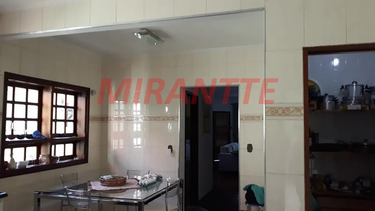 Sobrado de 171m² com 3 quartos em Jardim Modelo