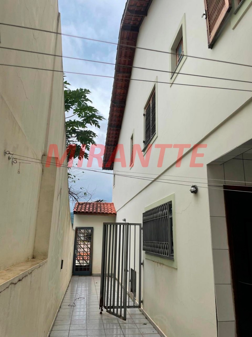 Sobrado de 125m² com 3 quartos em Parque Casa De Pedra