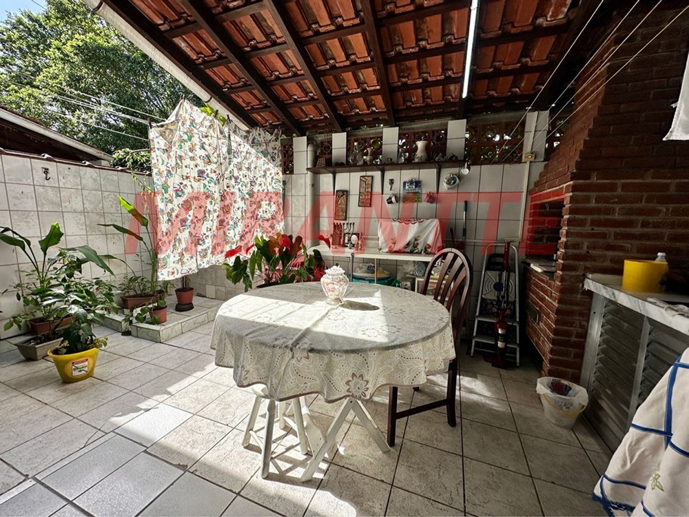 Cond. fechado de 100m² com 2 quartos em Centro