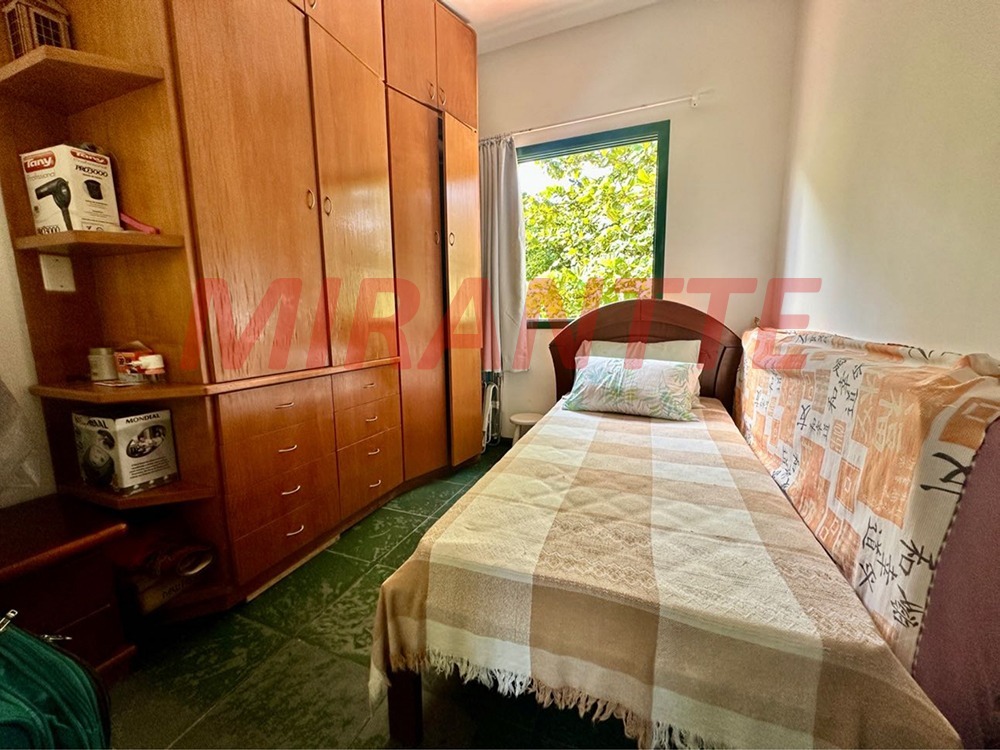 Cond. fechado de 100m² com 2 quartos em Centro