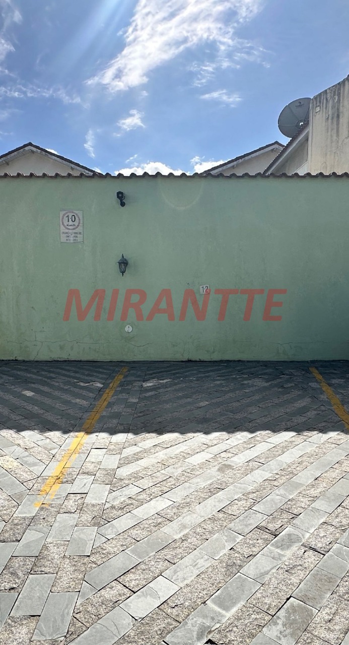 Cond. fechado de 100m² com 2 quartos em Centro