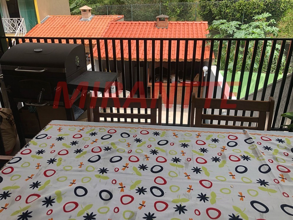 Sobrado de 214m² com 3 quartos em Mandaqui