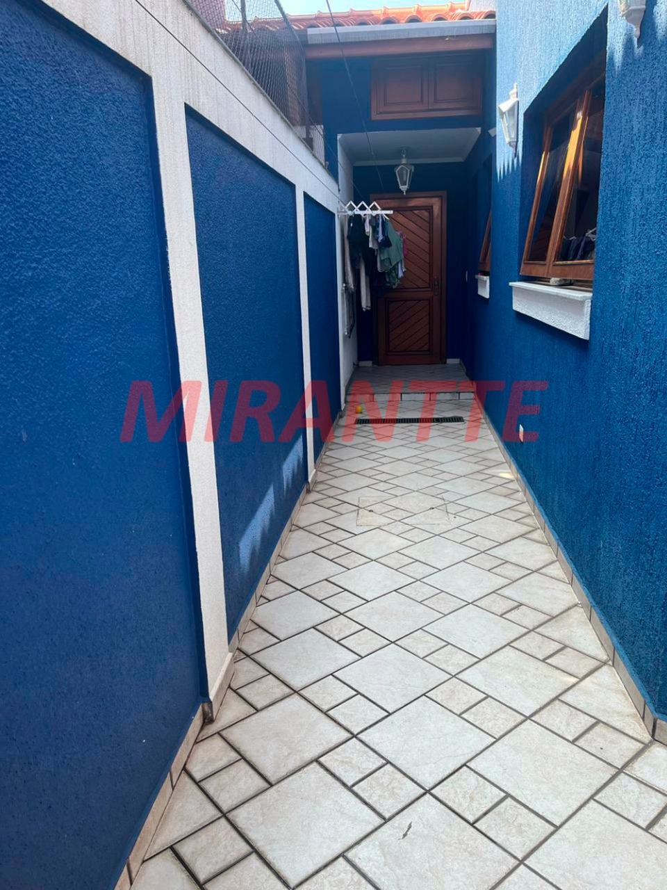 Cond. fechado de 310m² com 3 quartos em Tremembe