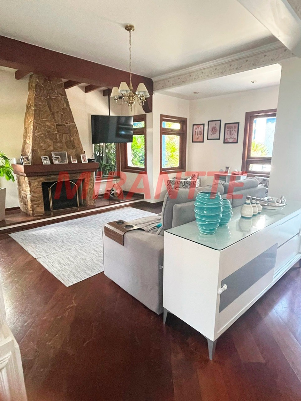 Cond. fechado de 310m² com 3 quartos em Tremembe