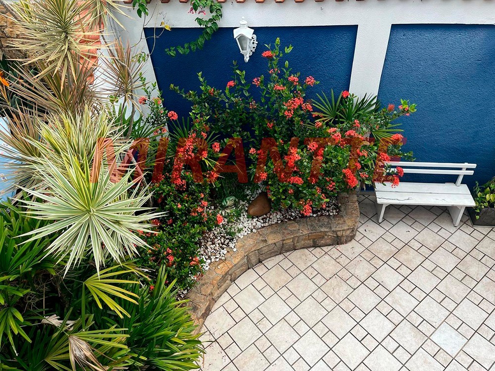 Cond. fechado de 310m² com 3 quartos em Tremembe