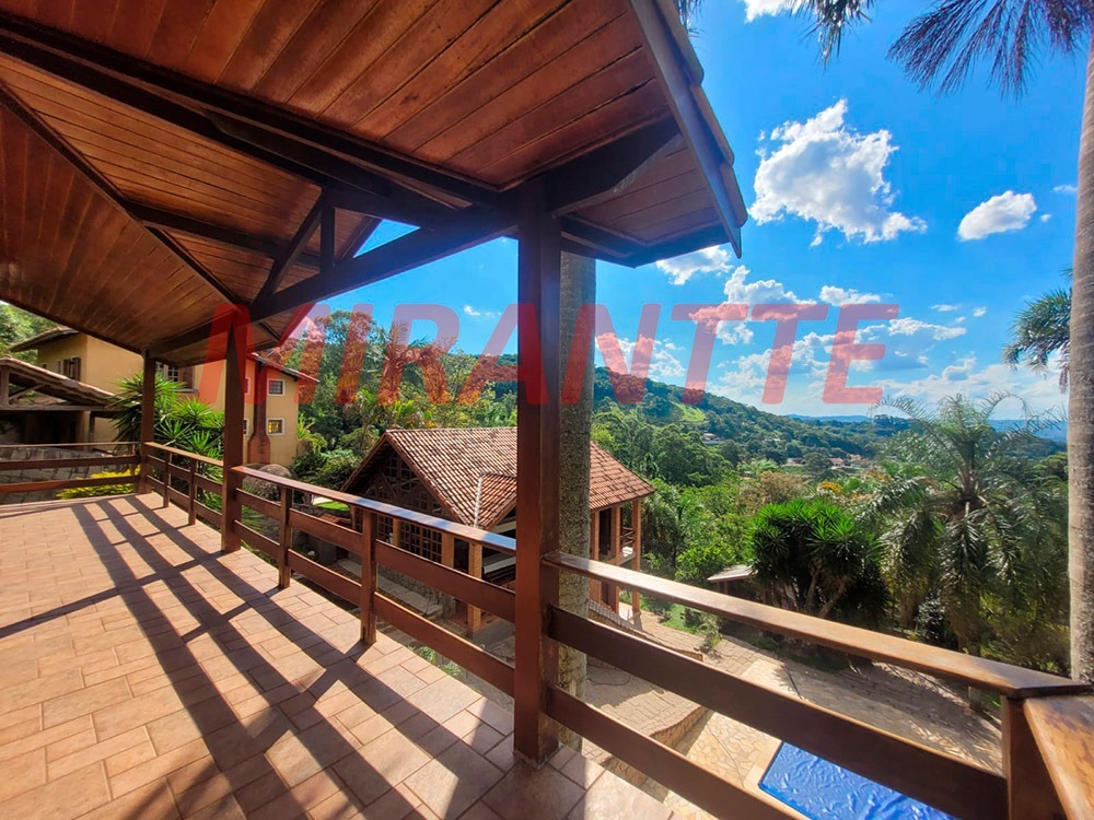 Sobrado de 427.81m² com 4 quartos em Serra da Cantareira