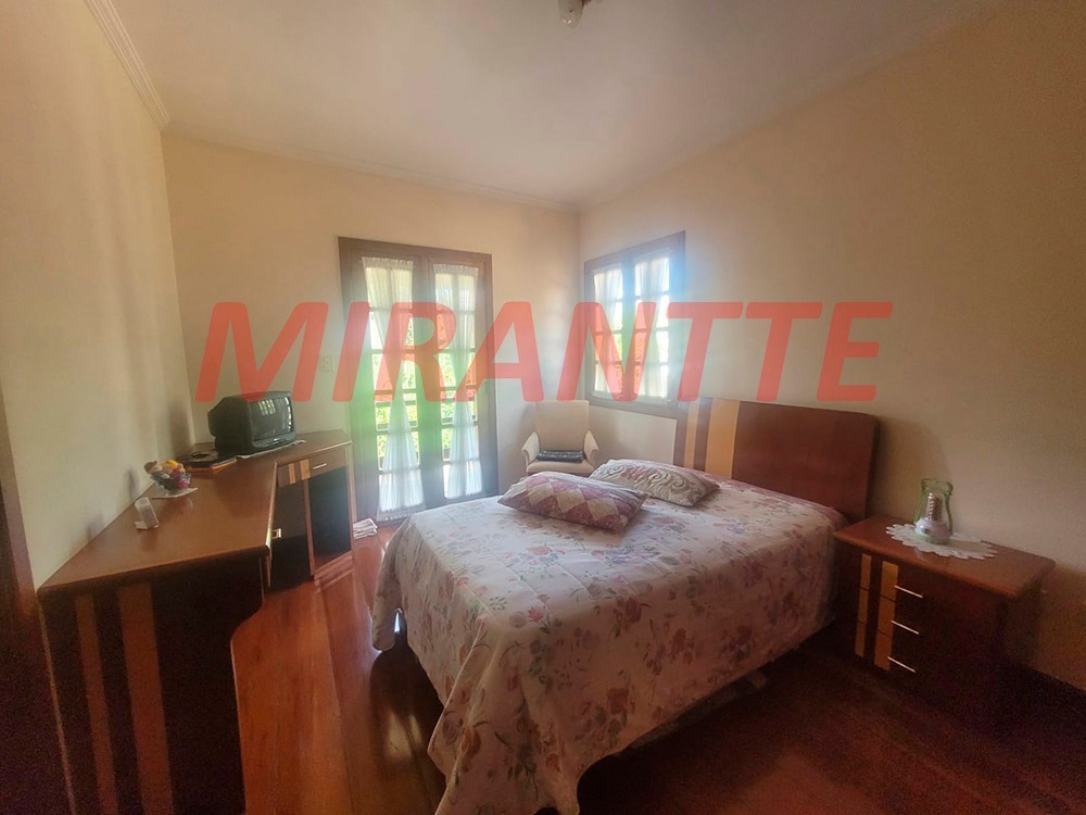 Sobrado de 427.81m² com 4 quartos em Serra da Cantareira