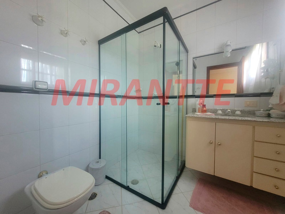 Sobrado de 427.81m² com 4 quartos em Serra da Cantareira