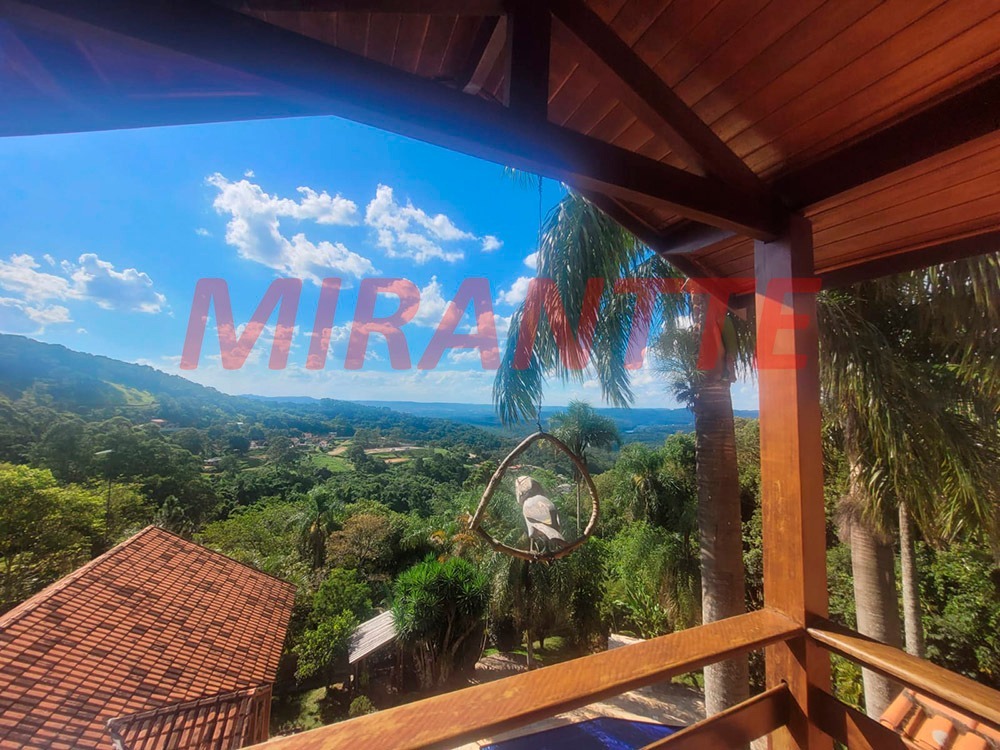 Sobrado de 427.81m² com 4 quartos em Serra da Cantareira