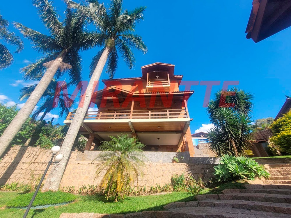 Sobrado de 427.81m² com 4 quartos em Serra da Cantareira