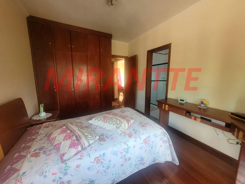 Sobrado de 427.81m² com 4 quartos em Serra da Cantareira