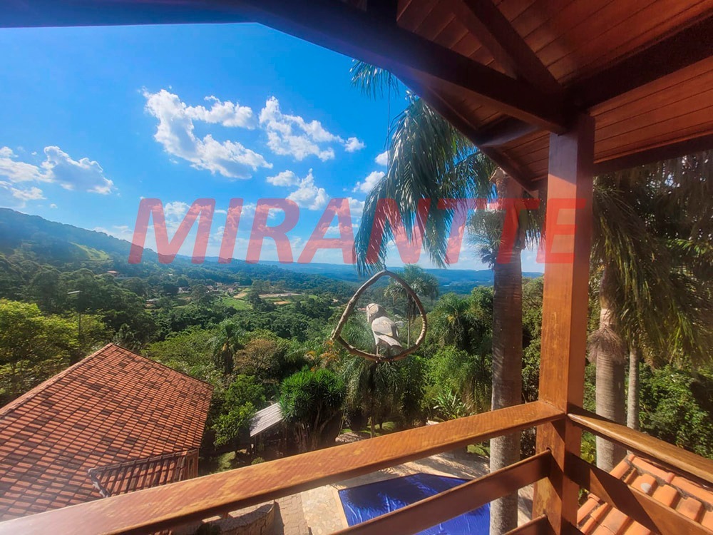 Sobrado de 427.81m² com 4 quartos em Serra da Cantareira