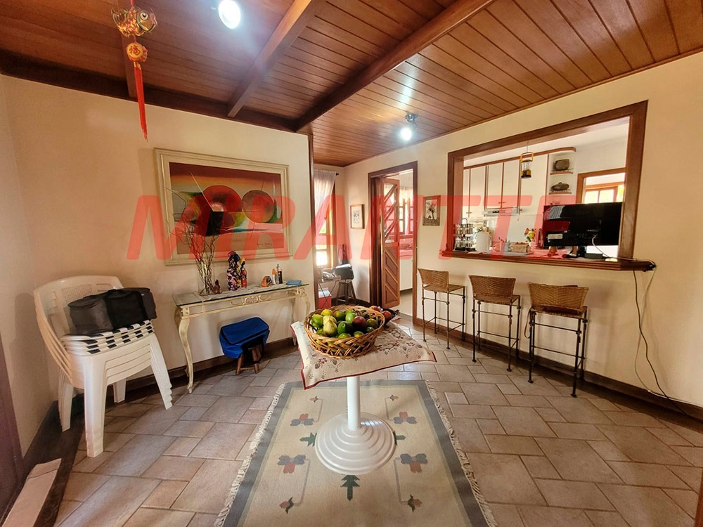 Sobrado de 427.81m² com 4 quartos em Serra da Cantareira