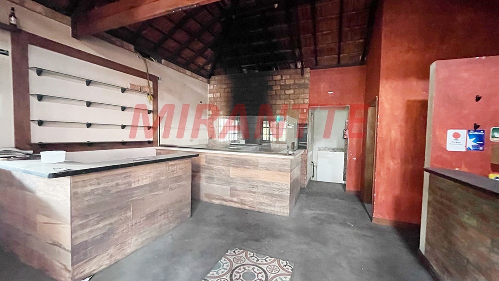 Comercial de 160m² em Tremembe