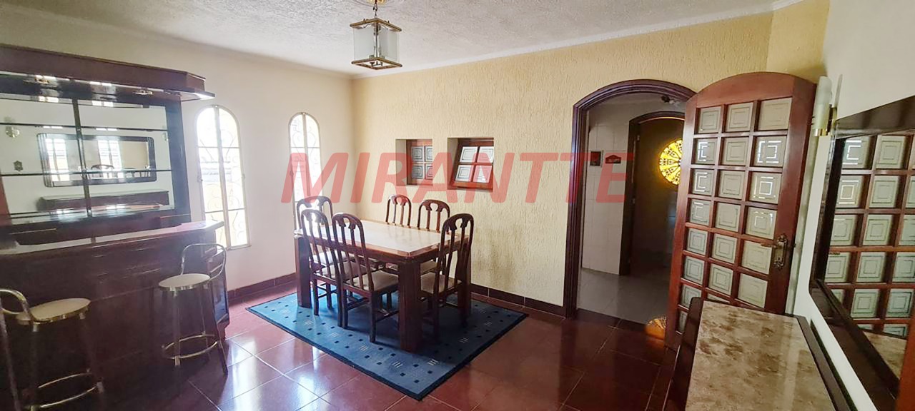 Sobrado de 247m² com 4 quartos em Parada Inglesa