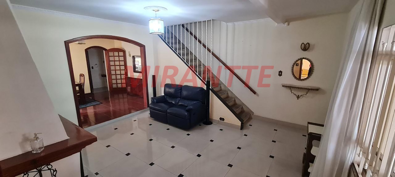 Sobrado de 247m² com 4 quartos em Parada Inglesa