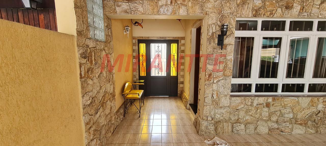 Sobrado de 247m² com 4 quartos em Parada Inglesa