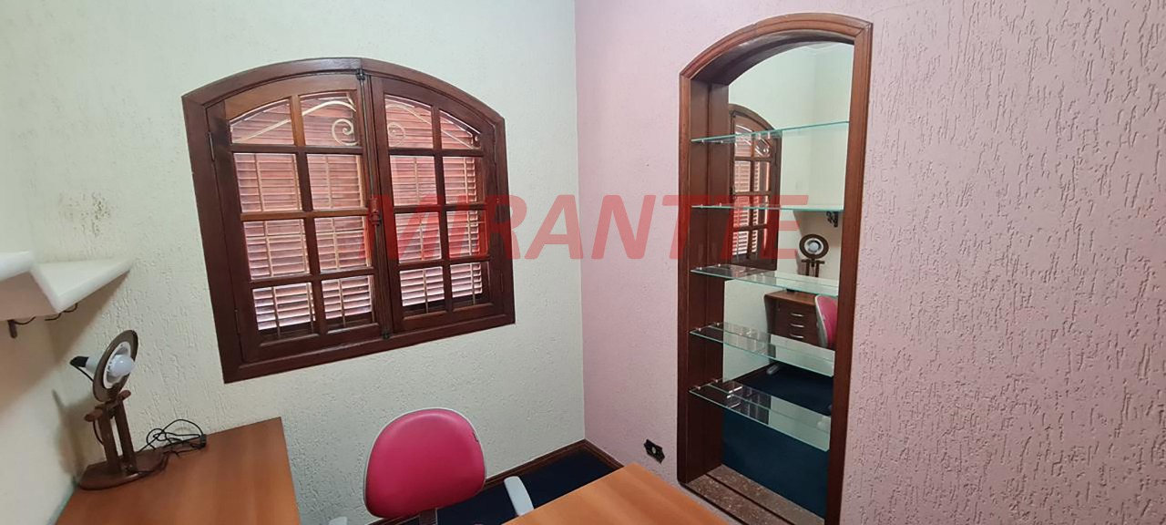 Sobrado de 247m² com 4 quartos em Parada Inglesa