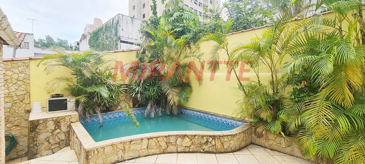 Sobrado de 247m² com 4 quartos em Parada Inglesa