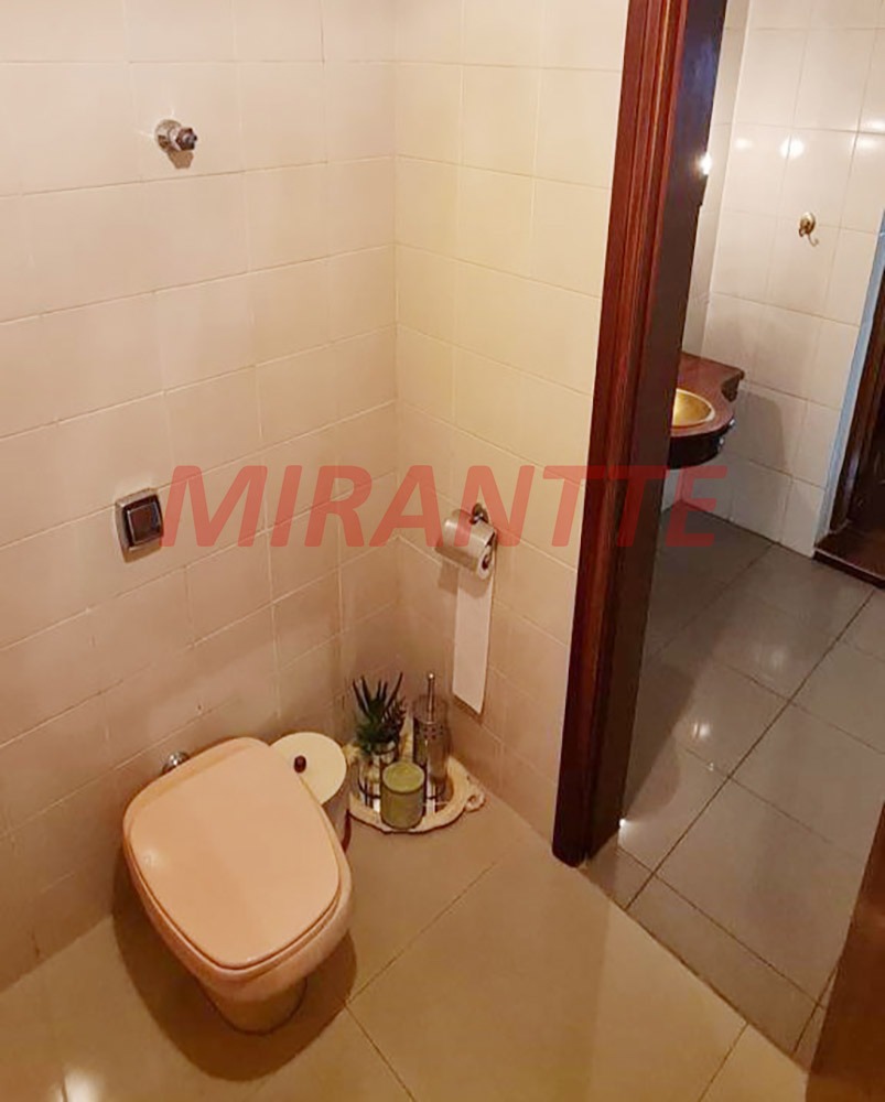 Sobrado de 247m² com 4 quartos em Parada Inglesa
