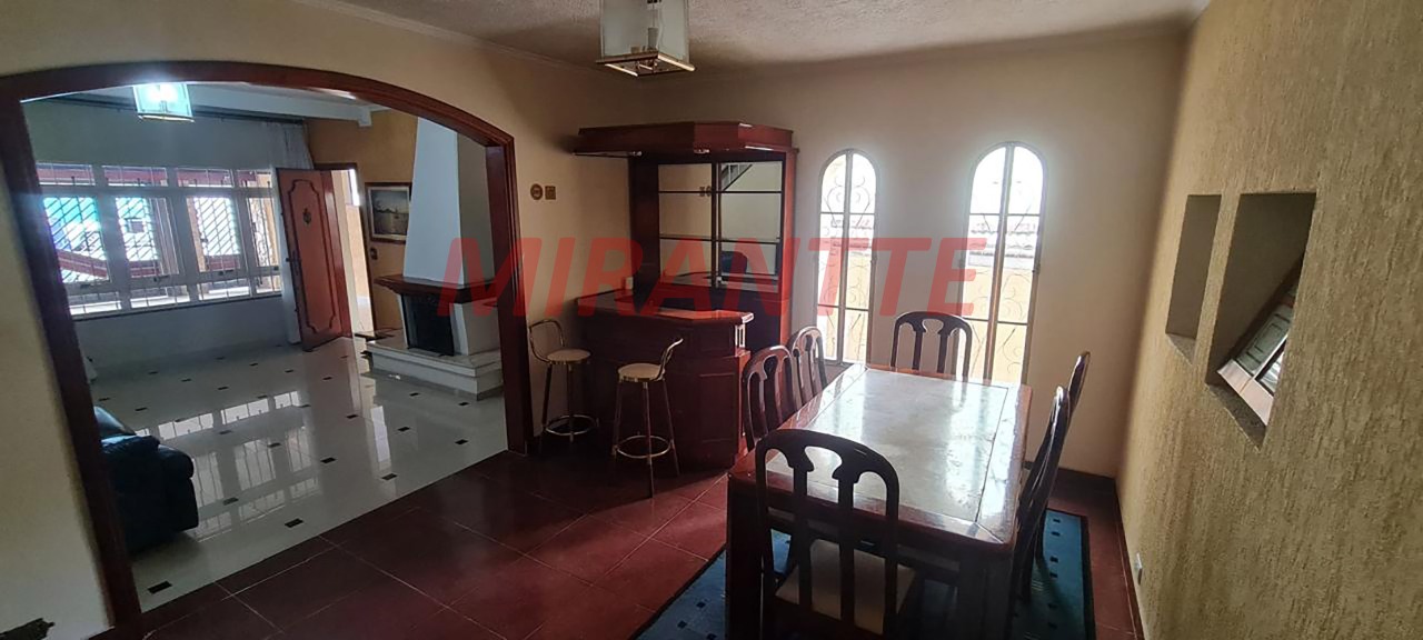 Sobrado de 247m² com 4 quartos em Parada Inglesa