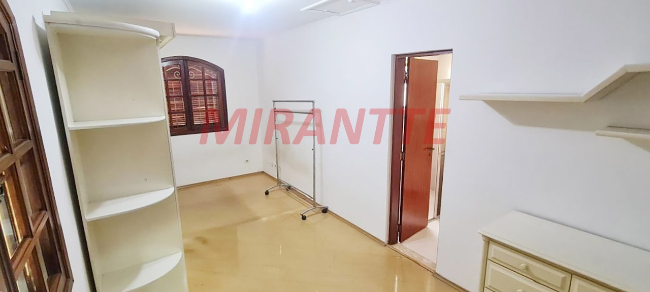 Sobrado de 247m² com 4 quartos em Parada Inglesa