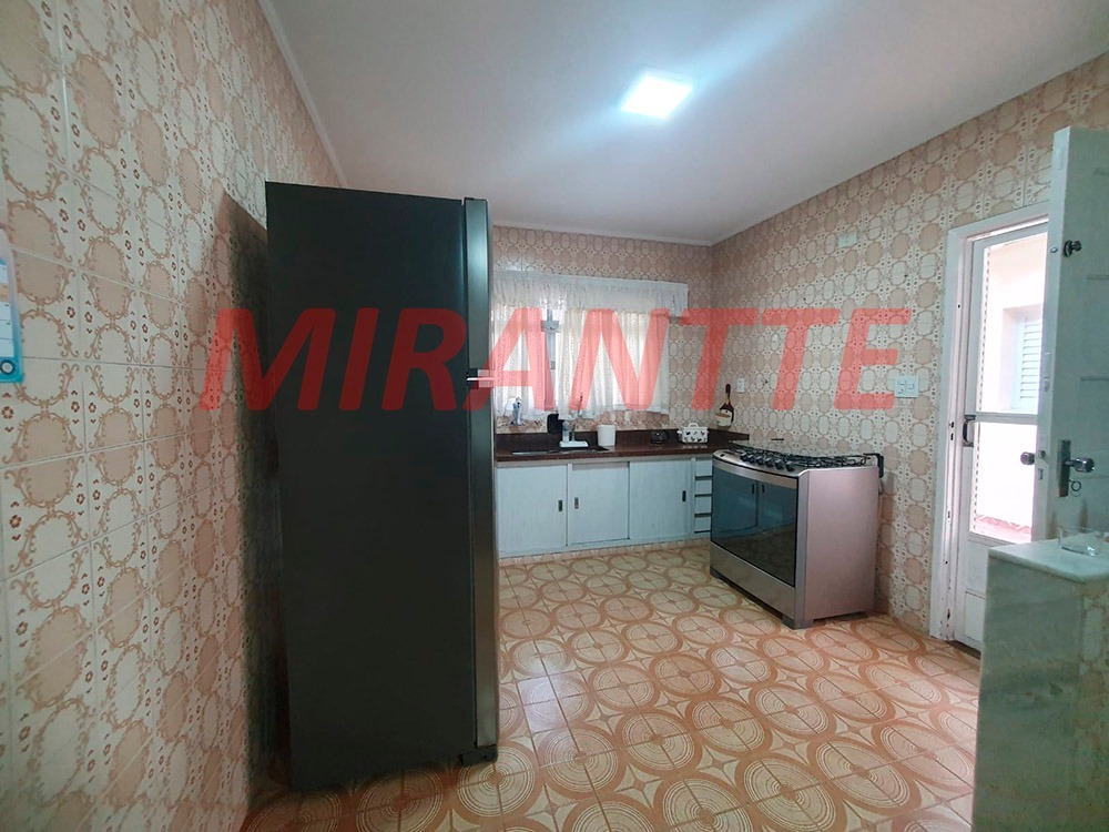 Sobrado de 202m² com 3 quartos em Jardim Japão