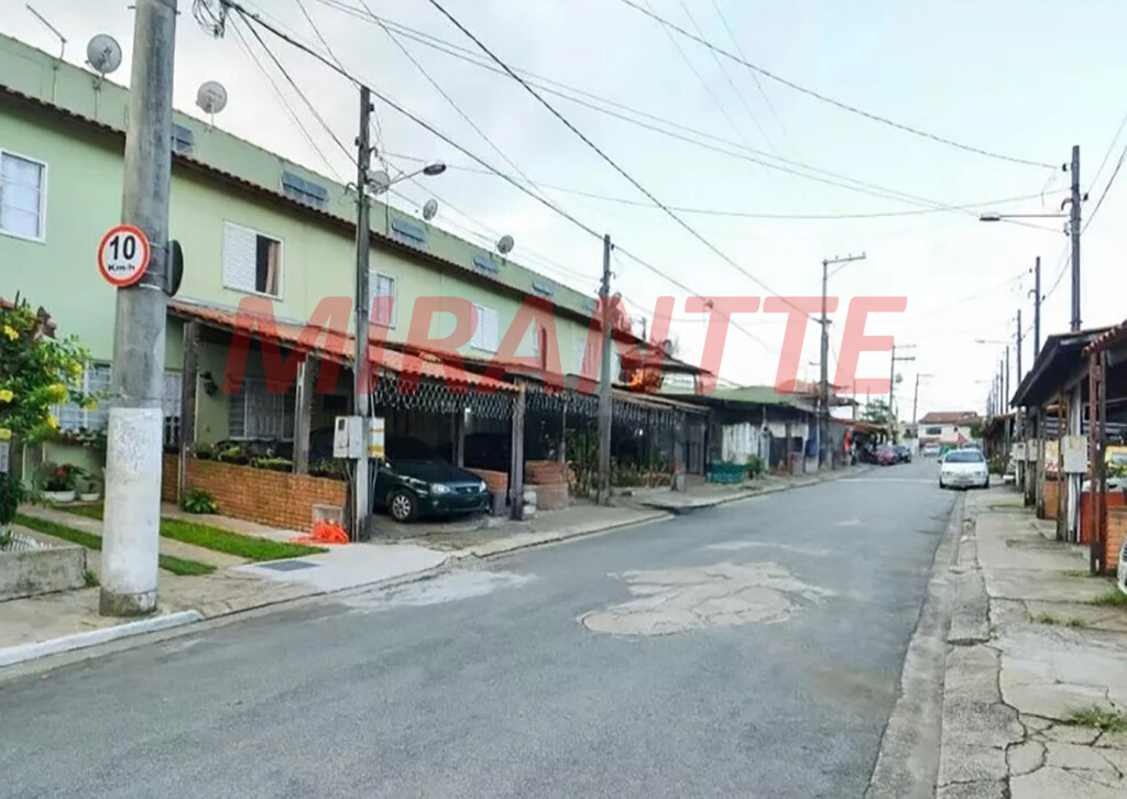 Cond. fechado de 116.81m² com 3 quartos em Jardim Adriana