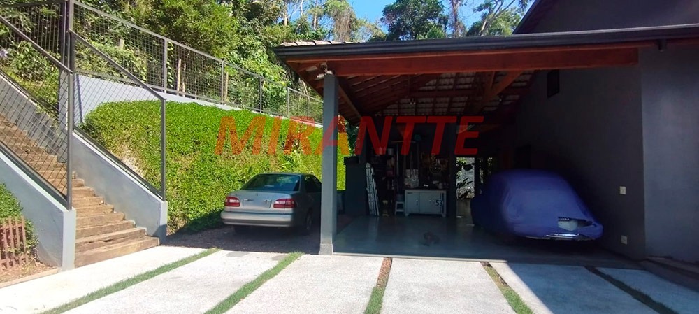 Cond. fechado de 317m² com 3 quartos em Serra da Cantareira