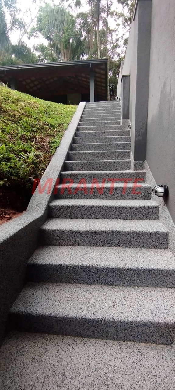 Cond. fechado de 317m² com 3 quartos em Serra da Cantareira