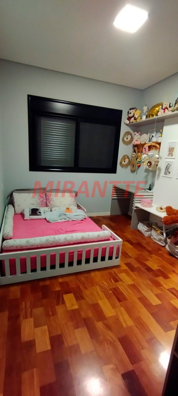 Cond. fechado de 317m² com 3 quartos em Serra da Cantareira