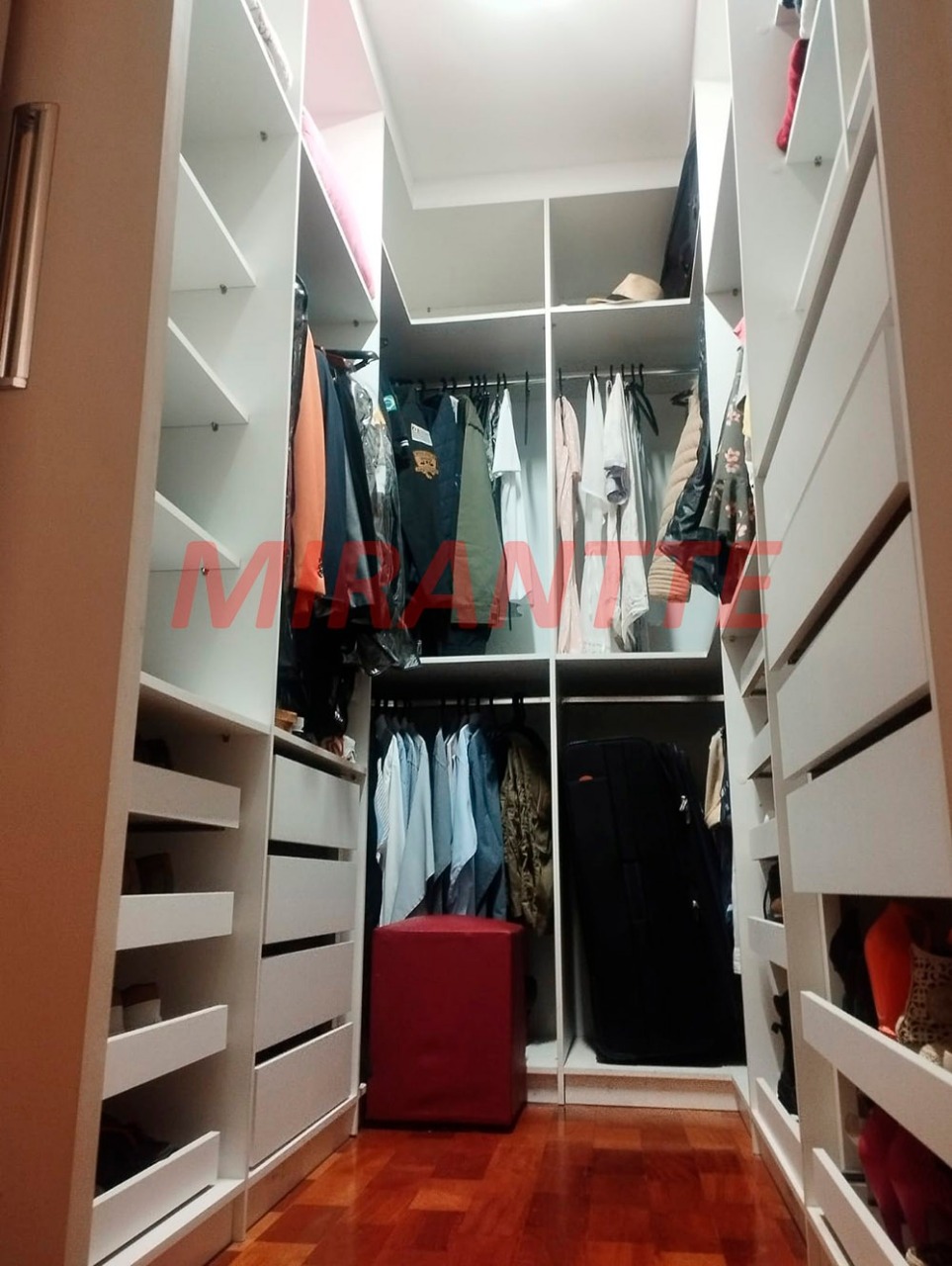 Cond. fechado de 317m² com 3 quartos em Serra da Cantareira