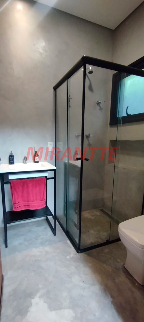 Cond. fechado de 317m² com 3 quartos em Serra da Cantareira