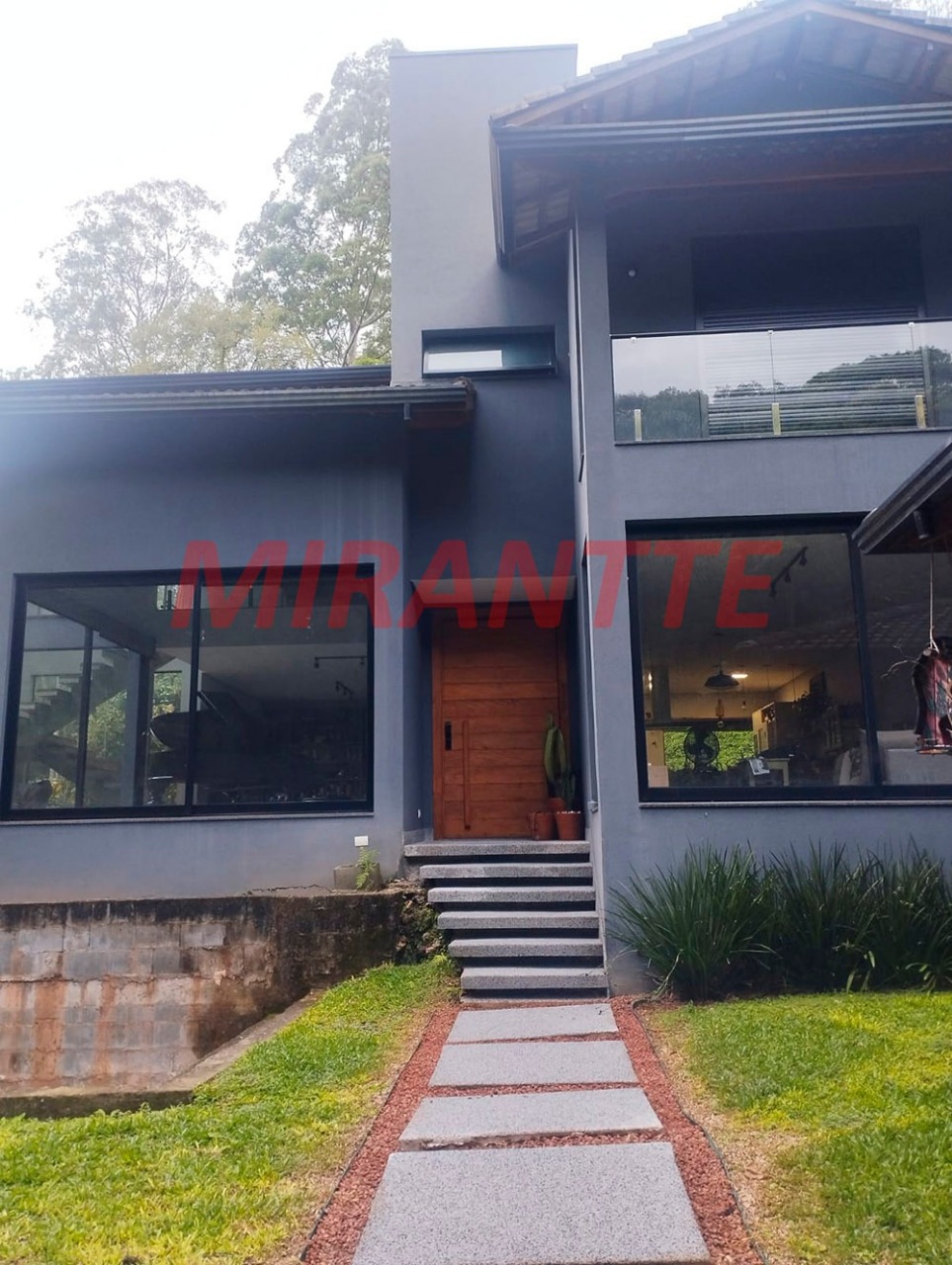 Cond. fechado de 317m² com 3 quartos em Serra da Cantareira
