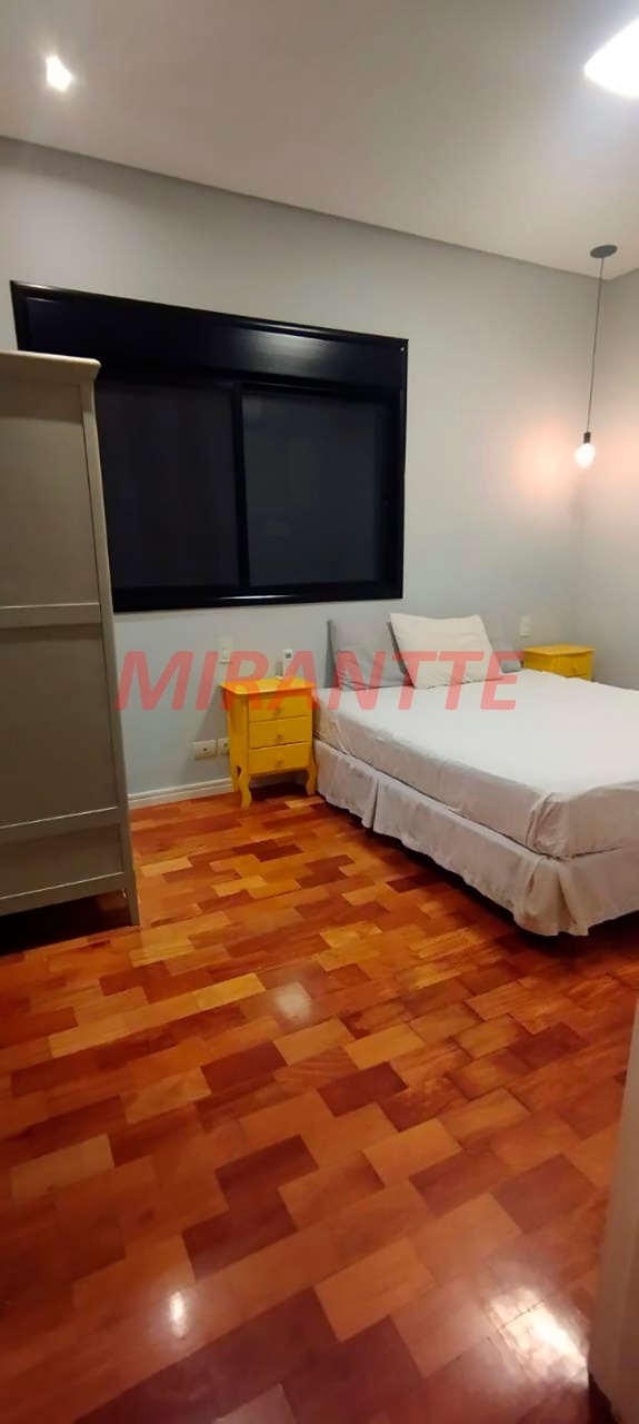 Cond. fechado de 317m² com 3 quartos em Serra da Cantareira