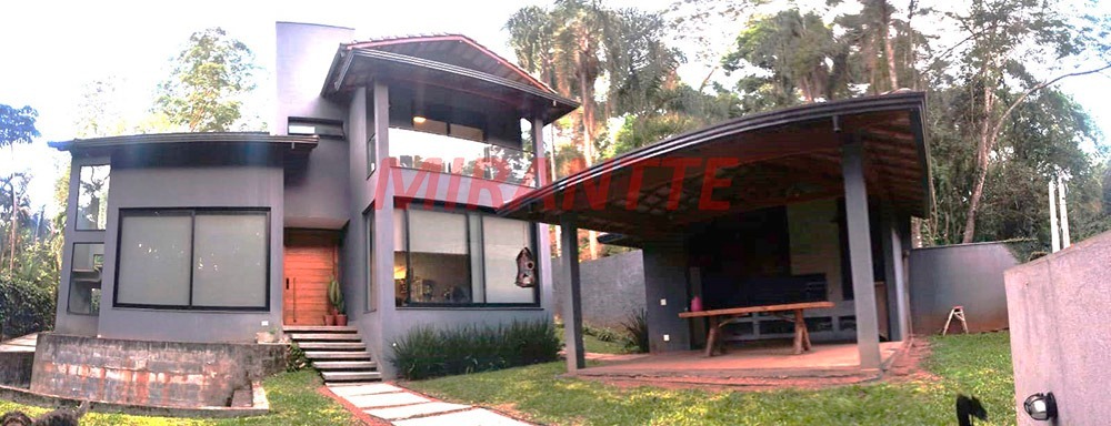 Cond. fechado de 317m² com 3 quartos em Serra da Cantareira