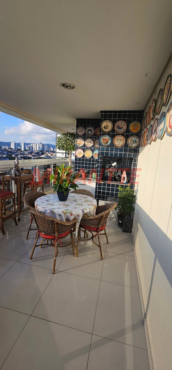 Apartamento de 160m² com 3 quartos em Santa Teresinha