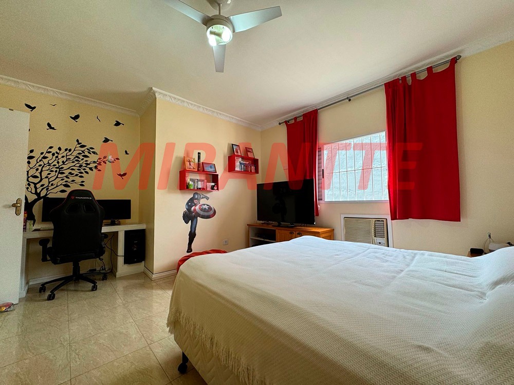 Sobrado de 225m² com 3 quartos em Lauzane Paulista