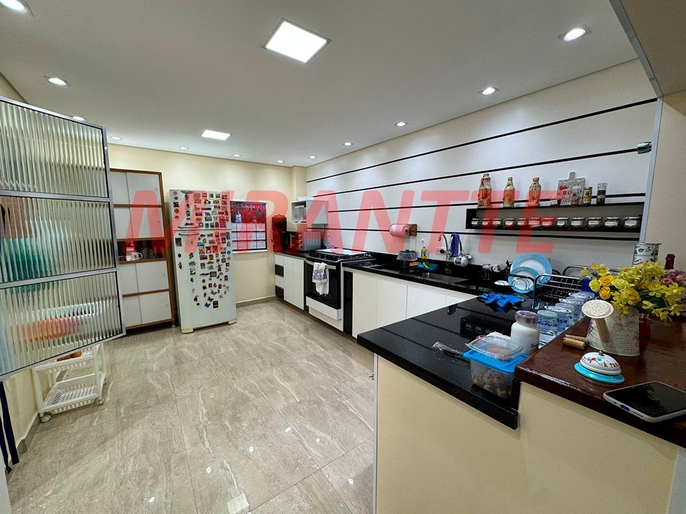 Sobrado de 225m² com 3 quartos em Lauzane Paulista