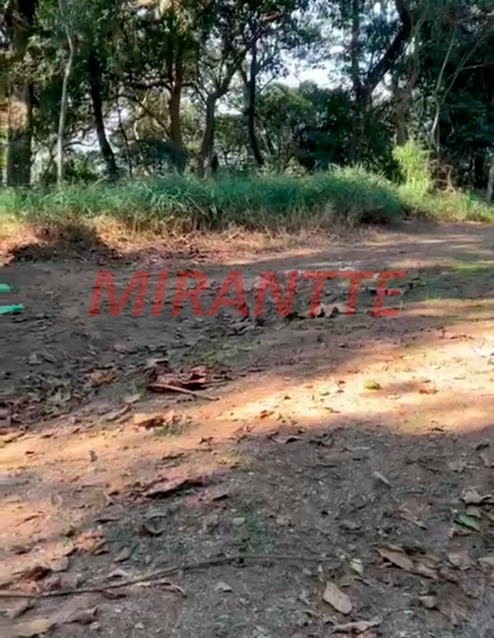 Terreno de m² em Alpes Da Cantareira