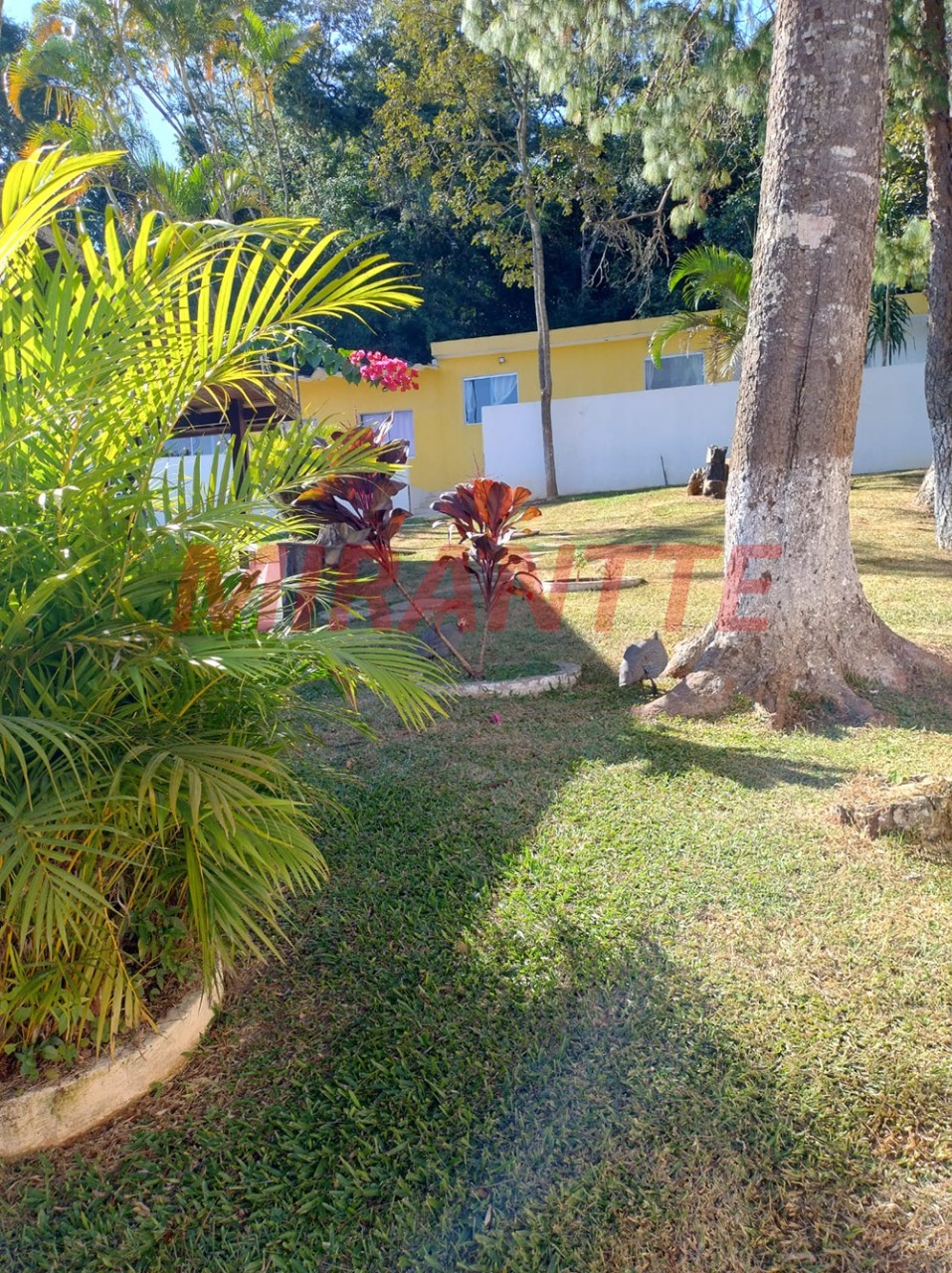 ChÁcara de 0.01m² com 8 quartos em Invernada