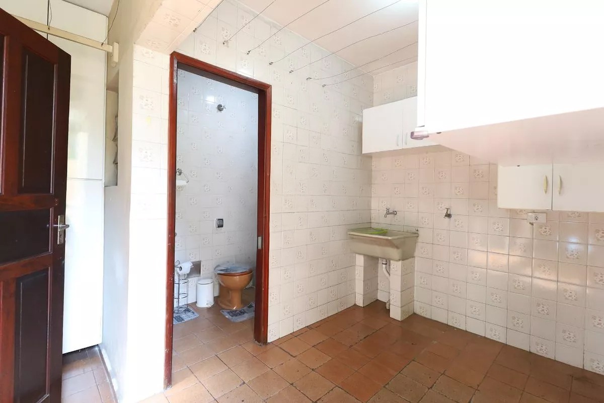 Sobrado de 142m² com 4 quartos em Jaçana