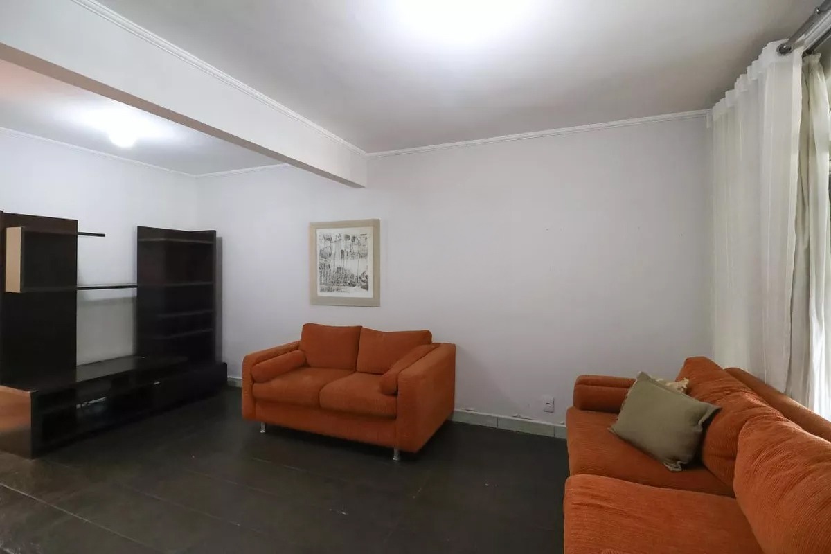 Sobrado de 142m² com 4 quartos em Jaçana