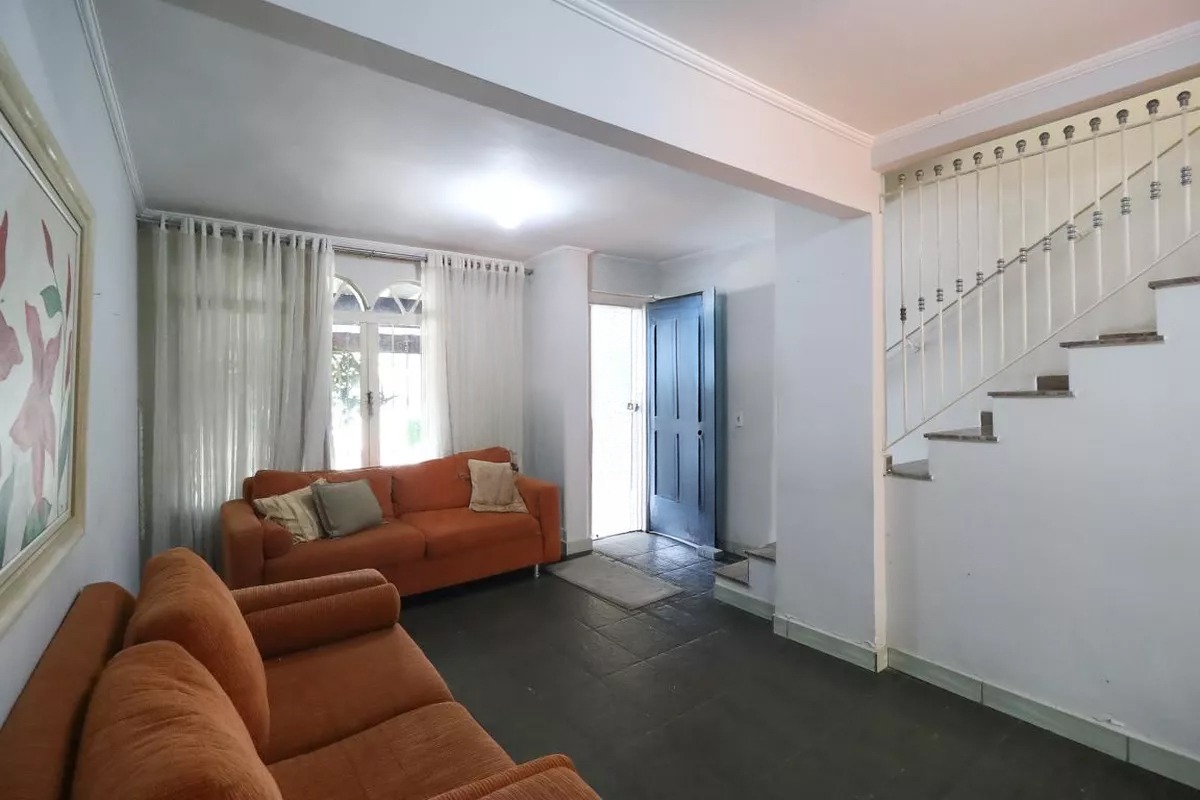 Sobrado de 142m² com 4 quartos em Jaçana