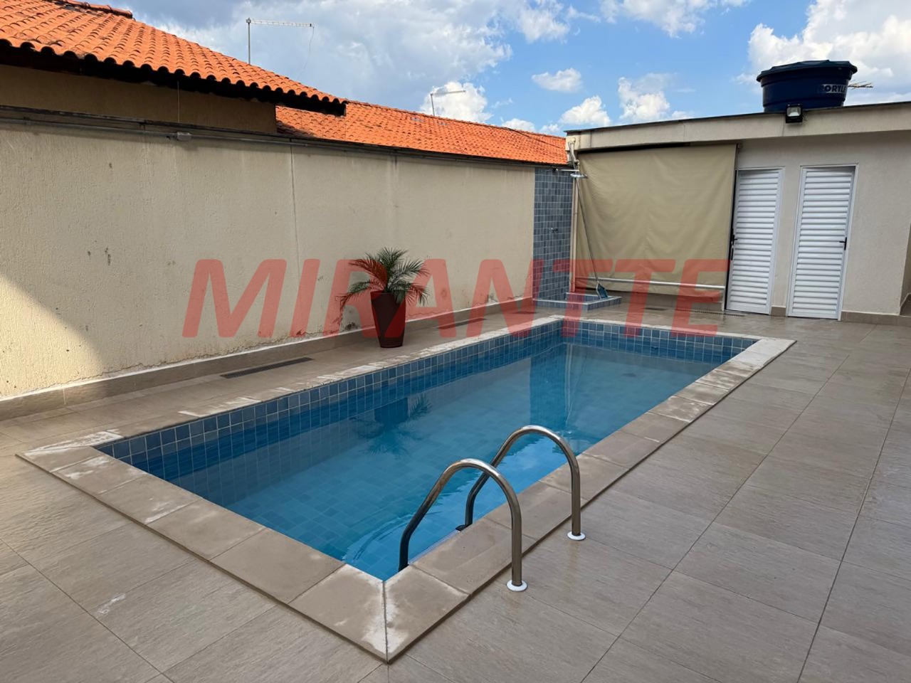Cond. fechado de 104m² com 2 quartos em Parque Casa De Pedra