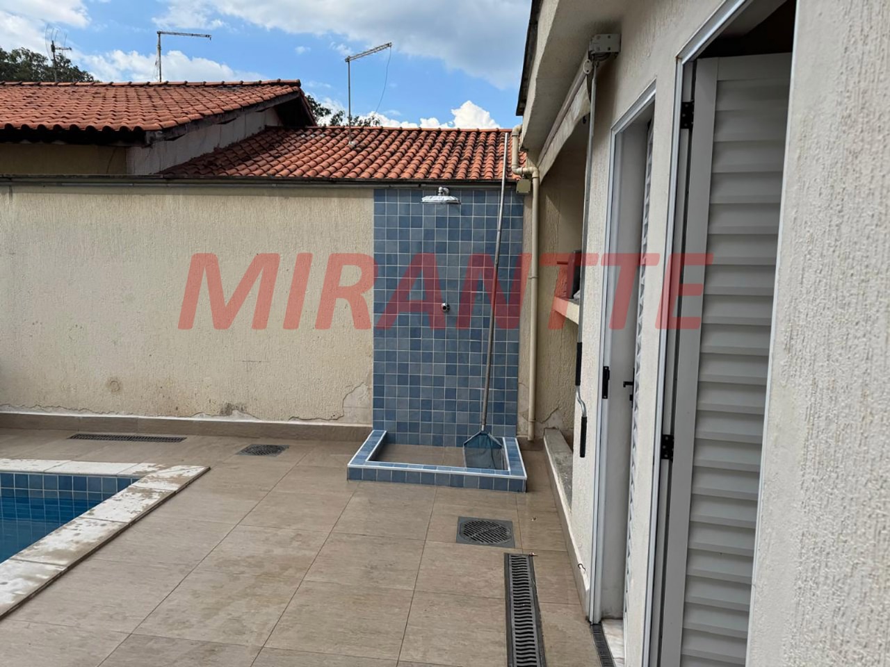 Cond. fechado de 104m² com 2 quartos em Parque Casa De Pedra