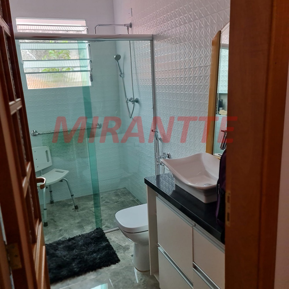 Sobrado de 350m² com 6 quartos em Centro