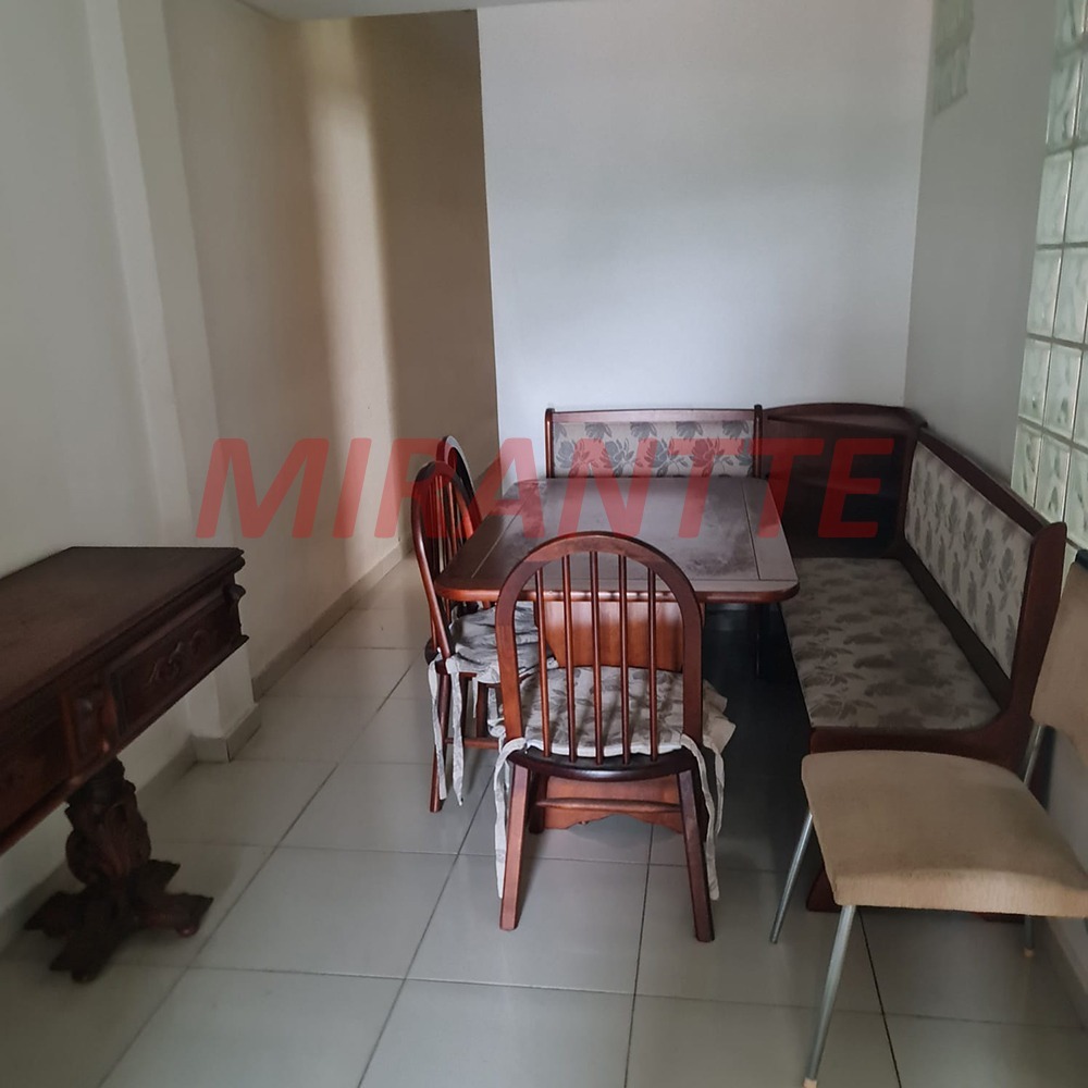 Sobrado de 350m² com 6 quartos em Centro
