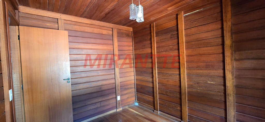 Sobrado de 254m² com 3 quartos em Samambaia