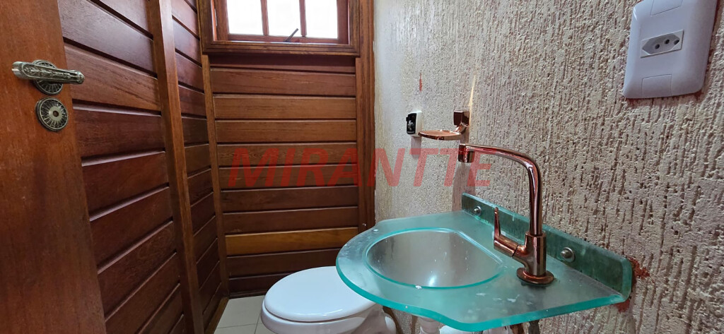 Sobrado de 254m² com 3 quartos em Samambaia